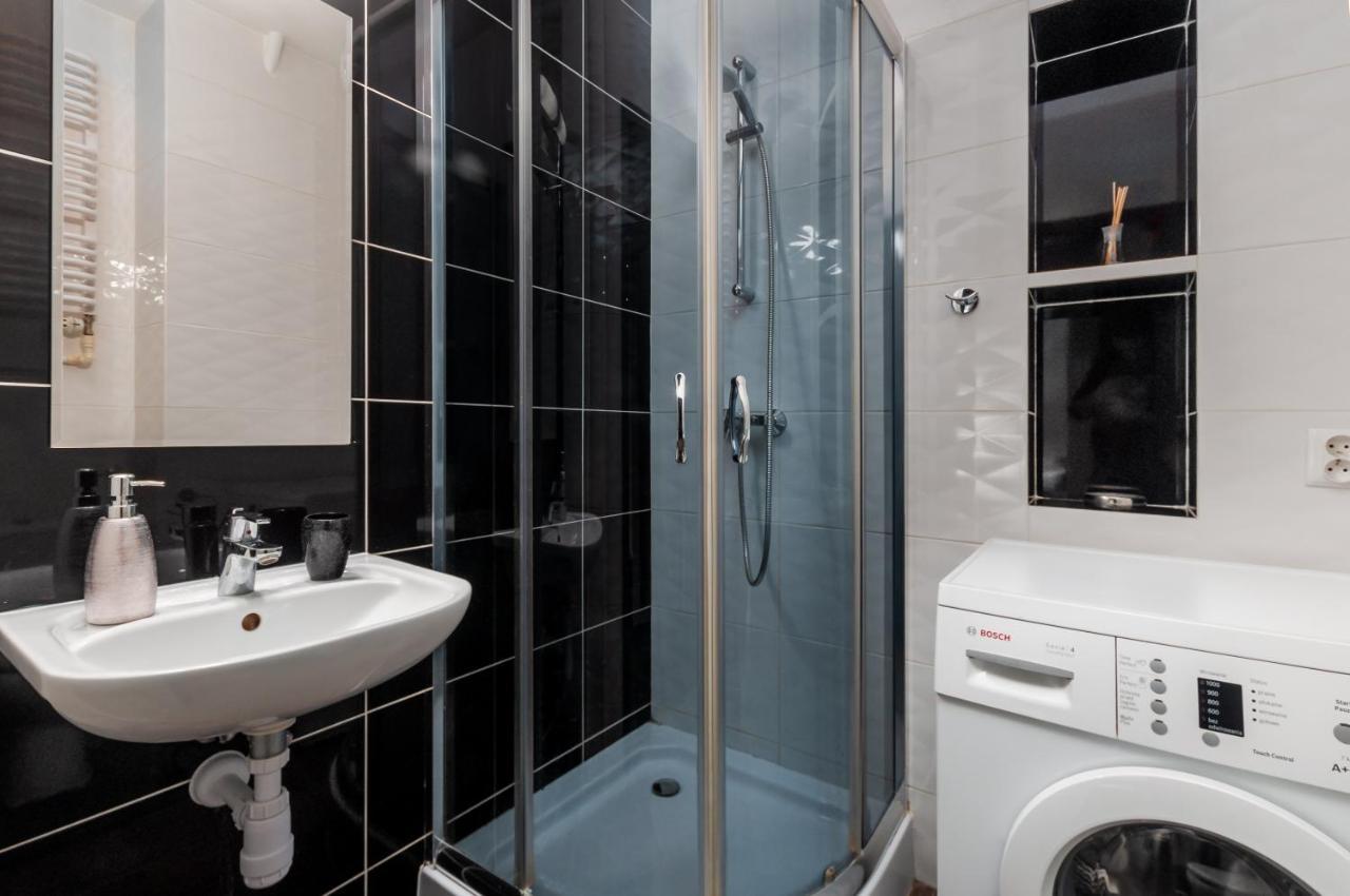 Apartments Madelaine Warsaw By Noclegi Renters Luaran gambar